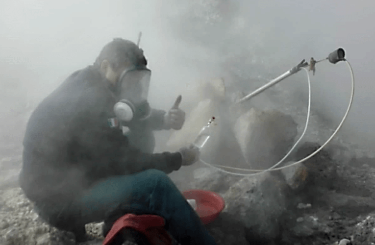 La sorveglianza geochimica dei vulcani campani