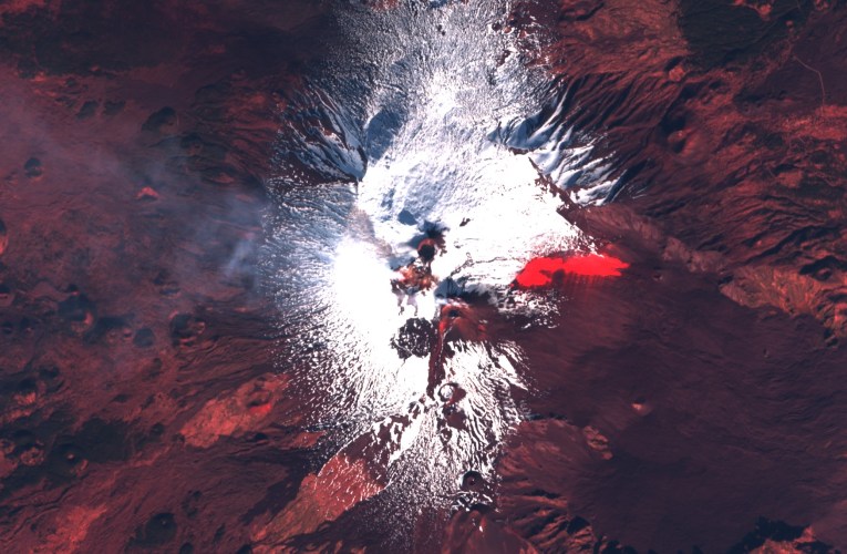 Etna: l’evoluzione della colata lavica vista dallo spazio
