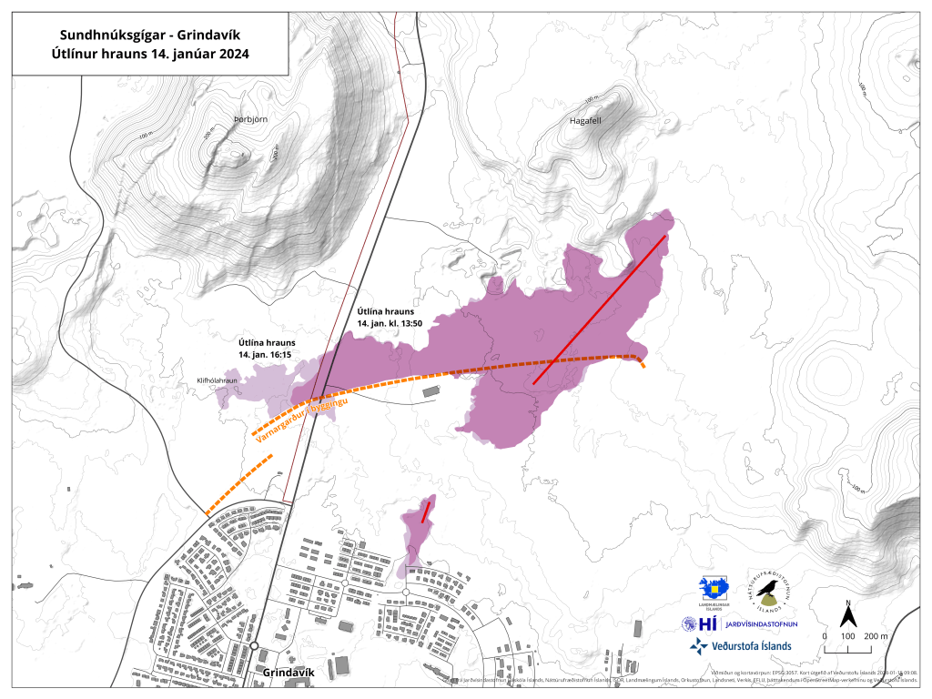 Mappa dell’IMO raffigurante l'espansione della lava (forma di colore viola) emessa fino alle ore 13.50 del 14 gennaio 2024. La mappa è basata sulle misurazioni condotte per due volte dall'Istituto islandese di storia naturale e dall'Istituto di scienze della terra dell'Università islandese. In viola più chiaro è raffigurata l’espansione della colata alle ore 16:15, quasi 2 ore e mezza dopo. Le fessure eruttive sono indicate da linee rosse, mentre le barriere costruite per impedire alla lava di raggiungere Grindavík sono rappresentate dalle linee tratteggiate arancioni.