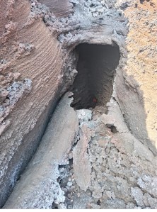 Figura - 5 Dettaglio della bocca effusiva principale non più attiva, come si presentava la mattina del 2 agosto (Foto F. Ciancitto). 